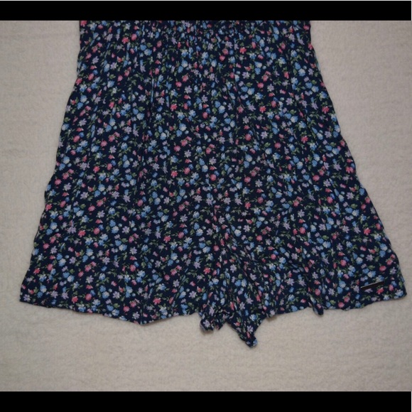 NWOT! Abercrombie and Fitch Floral Romper - Picture 2 of 6